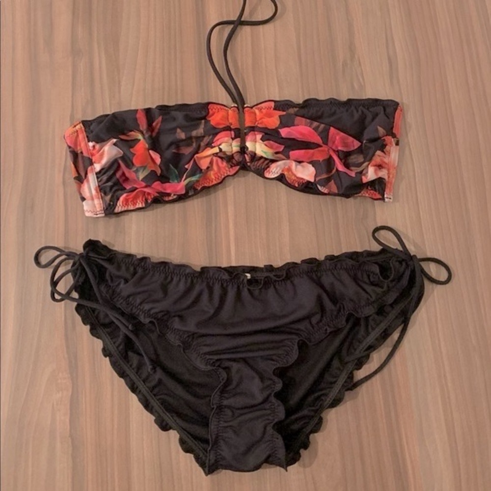 Dolores Cortes size M bikini